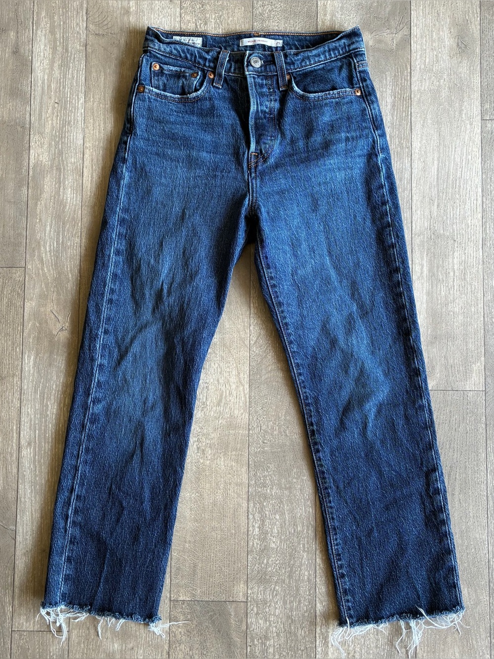 Levi's 505 Wedge Straight Jeans
Size 25